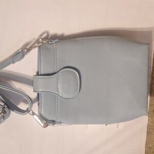 22 Tote crossbody